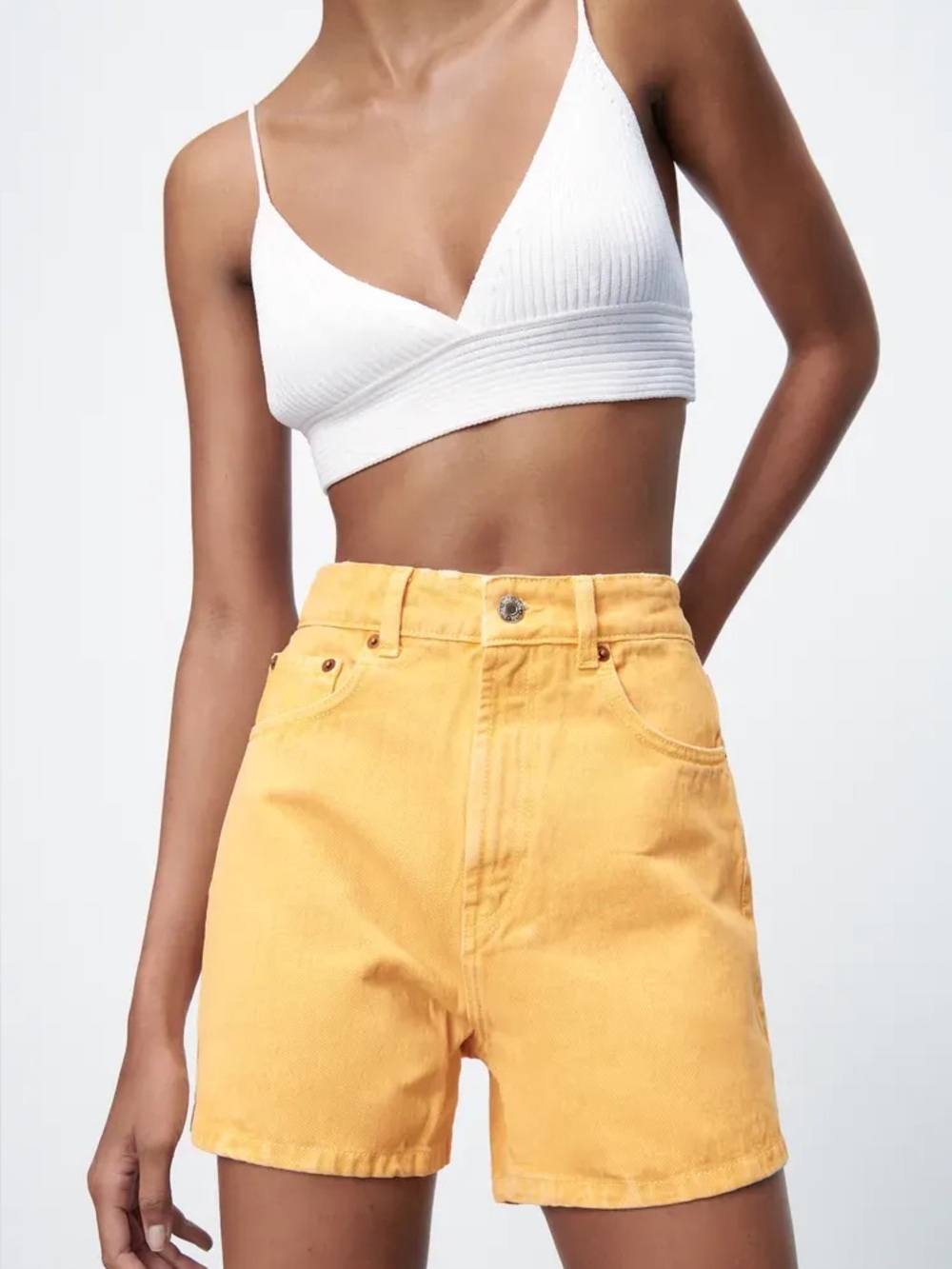 Zara High Waist Denim Shorts - Size 6
